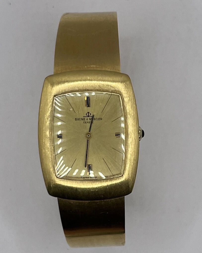 VINTAGE BAUME & MERCIER 18K YELLOW GOLD AUTOMATIC HAND WINDING WRIST WATCH: VINTAGE BAUME & MERCIER 18K YELLOW GOLD AUTOMATIC HAND WINDING WRIST WATCH VINTAGE BAUME & MERCIER 18K YELLOW GOLD AUTOMATIC HAND WINDING WRIST WATCH Beautiful Baum & Mercier 18K Yellow Gold Watch Vin