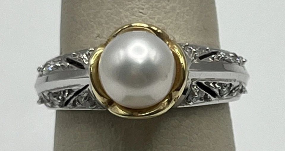 14KT WHITE & YELLOW GOLD RING WITH DIAMONDS & PEARL SIZE 7 (1 of 1)