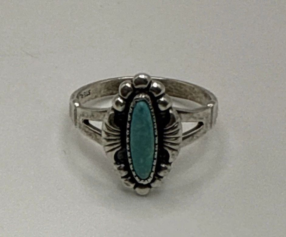STERLING SILVER RING WITH TURQUOISE STONE SIZE 7 (1 of 1)