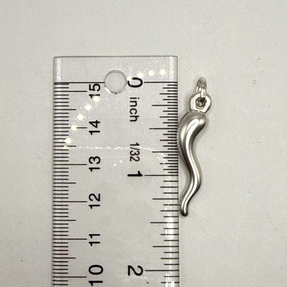STERLING SILVER ITALIAN "CORNICELLO" HORN CHARM 2.0 GRAMS (1 of 1)
