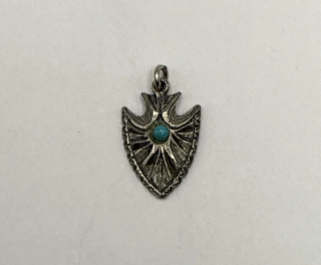 STERLING SILVER & TURQUOISE ARROWHEAD CHARM 3.1 GRAMS (1 of 2)