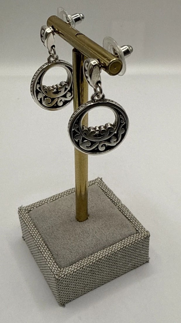 BRIGHTON MISSION SILVER OPEN SMALL CIRCLE SCROLLING DANGLING EARRINGS (1 of 2)