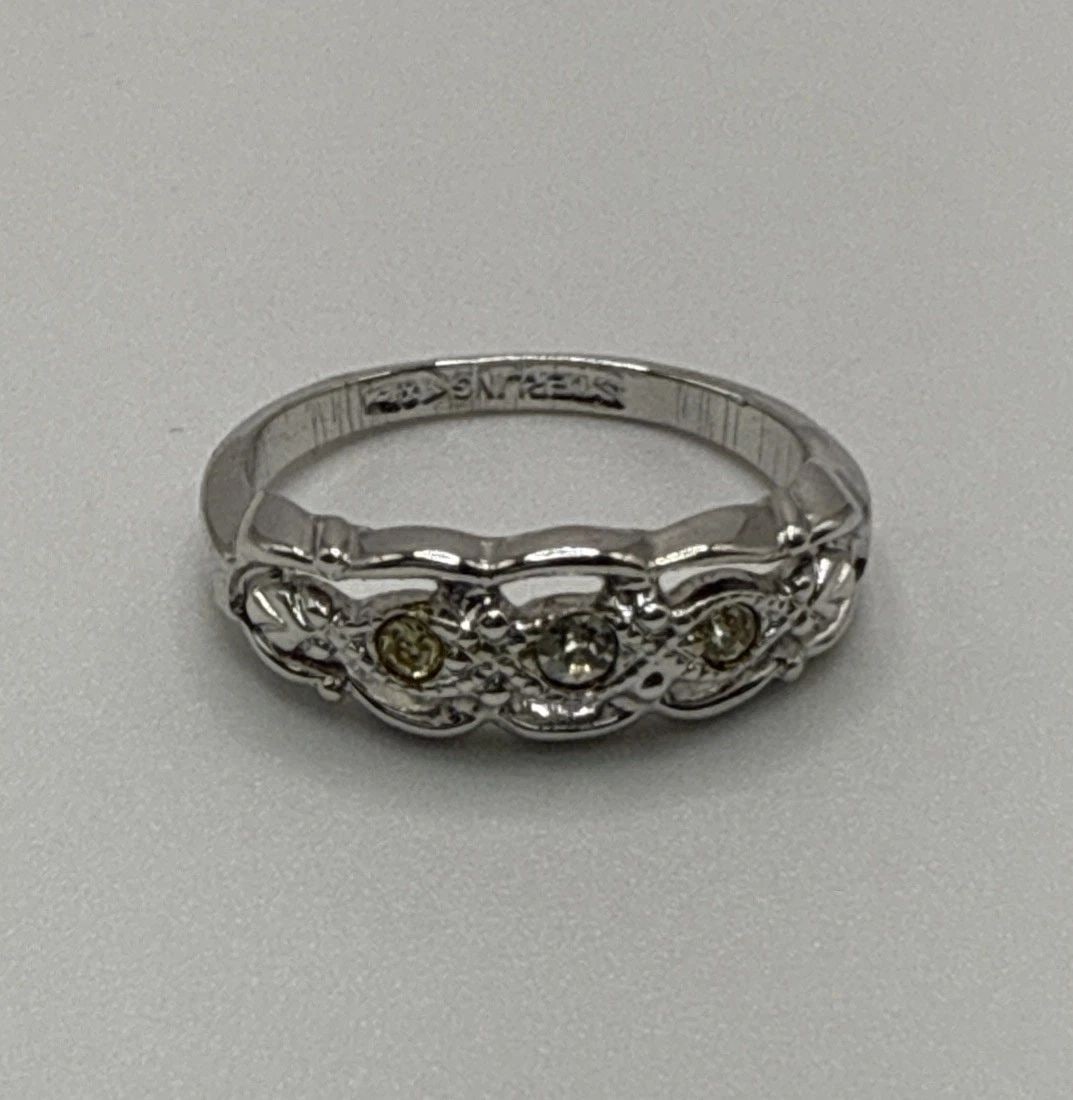 STERLING SILVER SIZE 4 RING WITH COLORLESS STONES (1 of 1)
