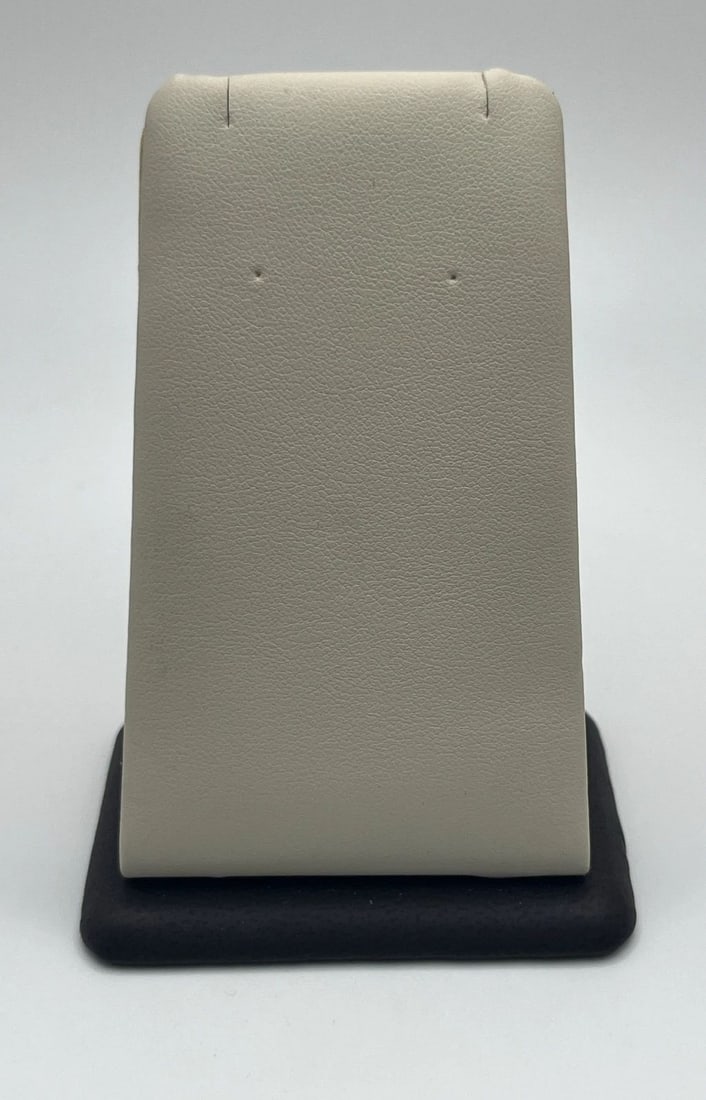 SINGLE EARRING OR NECKLACE DISPLAY (1 of 1)