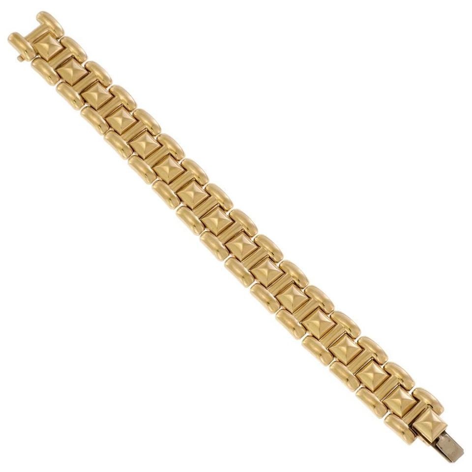 ESTATE 18K YELLOW GOLD PYRAMID LINK 16MM WIDE BRACELET FRANCE - LIQUIDATION: ESTATE 18K YELLOW GOLD PYRAMID LINK 16MM WIDE BRACELET FRANCE - Estate 18k Yellow Gold Pyramid Link 16mm Wide Bracelet France - Description This is a fancy wide link bracelet, with French hallmarks on