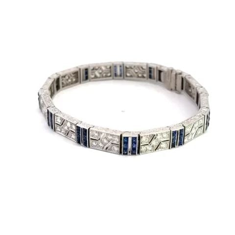 DIAMOND PLATINUM BRACELET RECTANGLE ENGRAVED LINKS ART DECO: DIAMOND PLATINUM BRACELET RECTANGLE ENGRAVED LINKS ART DECO This beautiful vintage bracelet is crafted from platinum featuring alternating long and short rectangle shape links, the long links features