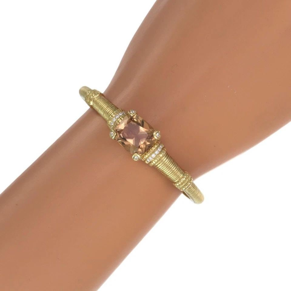 JUDITH RIPKA BRACELET DIAMOND CITRINE TEXTURED DESIGN CUFF: JUDITH RIPKA BRACELET DIAMOND CITRINE TEXTURED DESIGN CUFF Judith Ripka Diamond Citrine Textured Design Cuff Bracelet Description This is a beautiful athentic cuff bracelet from Judith Ripka, it is cr