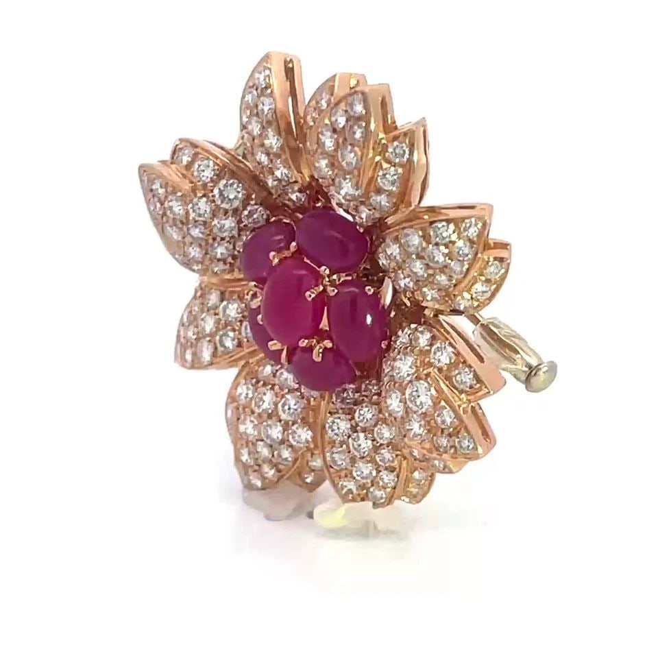 DIAMOND ROSE GOLD BROOCH 6.50CT GEMSTONE 18K FLOWER PIN PIRANESI DESIGN: This charming brooch is by designer Piranesi, a true testament to elegance and craftsmanship. The brooch features sparkling white diamonds, cut to perfection, and set in a prong setting that enhances 