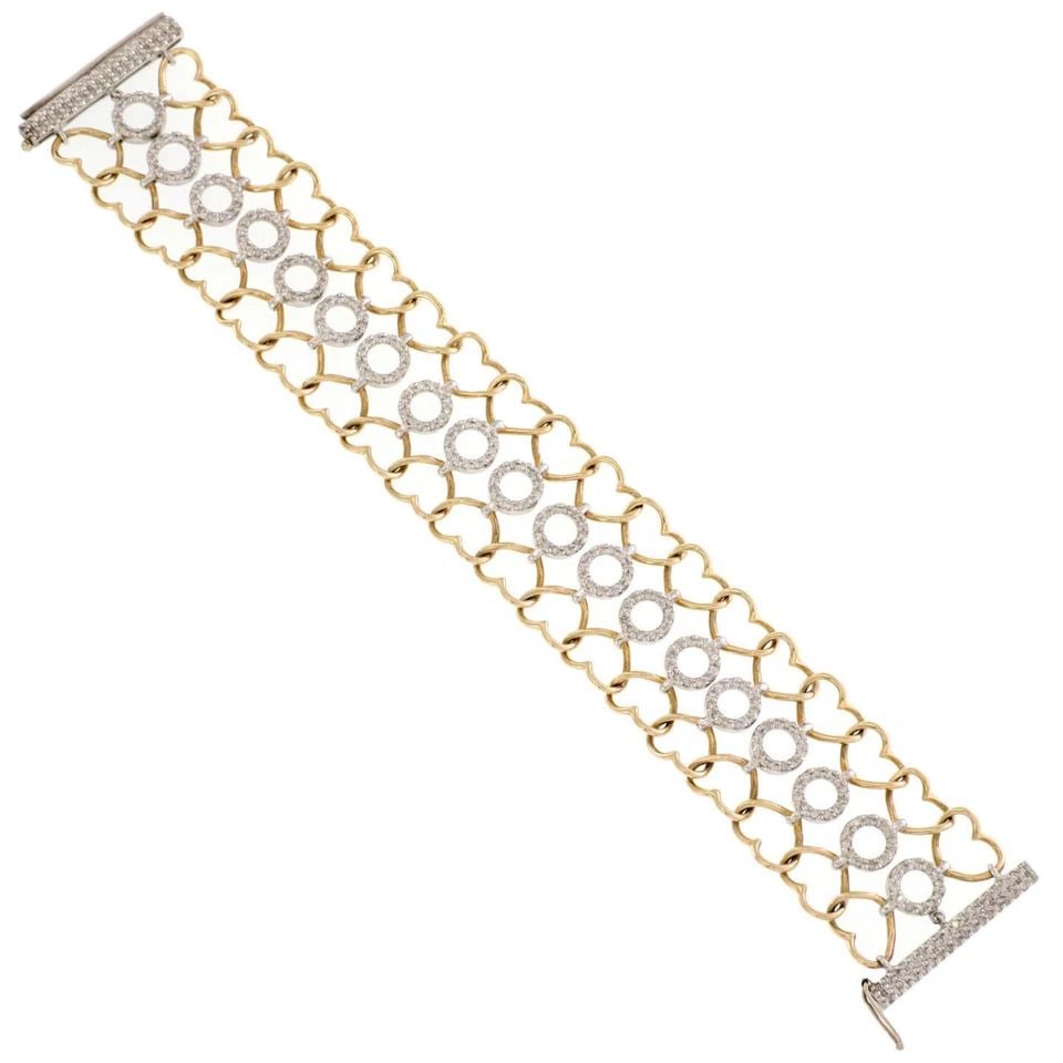 ESTATE 2CT DIAMOND 14K GOLD HEARTS & CIRCLE LINK WIDE BRACELET LIQUIDATION!: ESTATE 2CT DIAMOND 14K GOLD HEARTS & CIRCLE LINK WIDE BRACELET ! Estate 2ct Diamond 14k Gold Hearts & Circle Link Wide Bracelet ! Description This is a chic fashionable bracelet, crafted from 14k yell