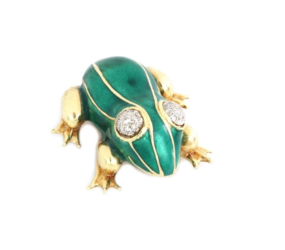 VINTAGE DIAMOND ENAMEL 14K TWO TONE GOLD FROG BROOCH LIQUIDATION: VINTAGE DIAMOND ENAMEL 14K TWO TONE GOLD FROG BROOCH VinTage Diamond Enamel 14k Two Tone Gold Frog Brooch Description This adorable vintage brooch is crafted from 14k yellow and white gold featuring a
