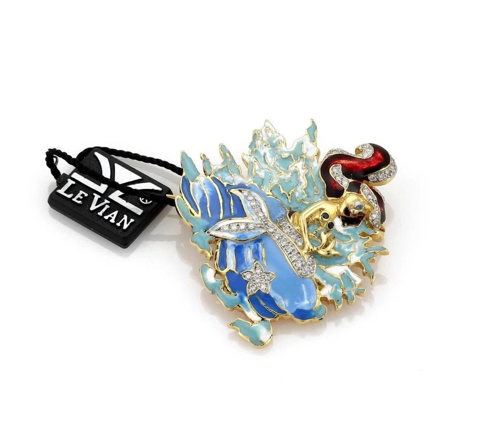 LEVIAN MERMAID BROOCH DIAMOND 18K YELLOW GOLD MULTICOLOR ENAMEL: LEVIAN MERMAID BROOCH DIAMOND 18K YELLOW GOLD MULTICOLOR ENAMEL LeVian Diamond 18k Yellow Gold Multicolor Enamel Mermaid Brooch Description This charming authentic brooch is from designer LeVian, it i