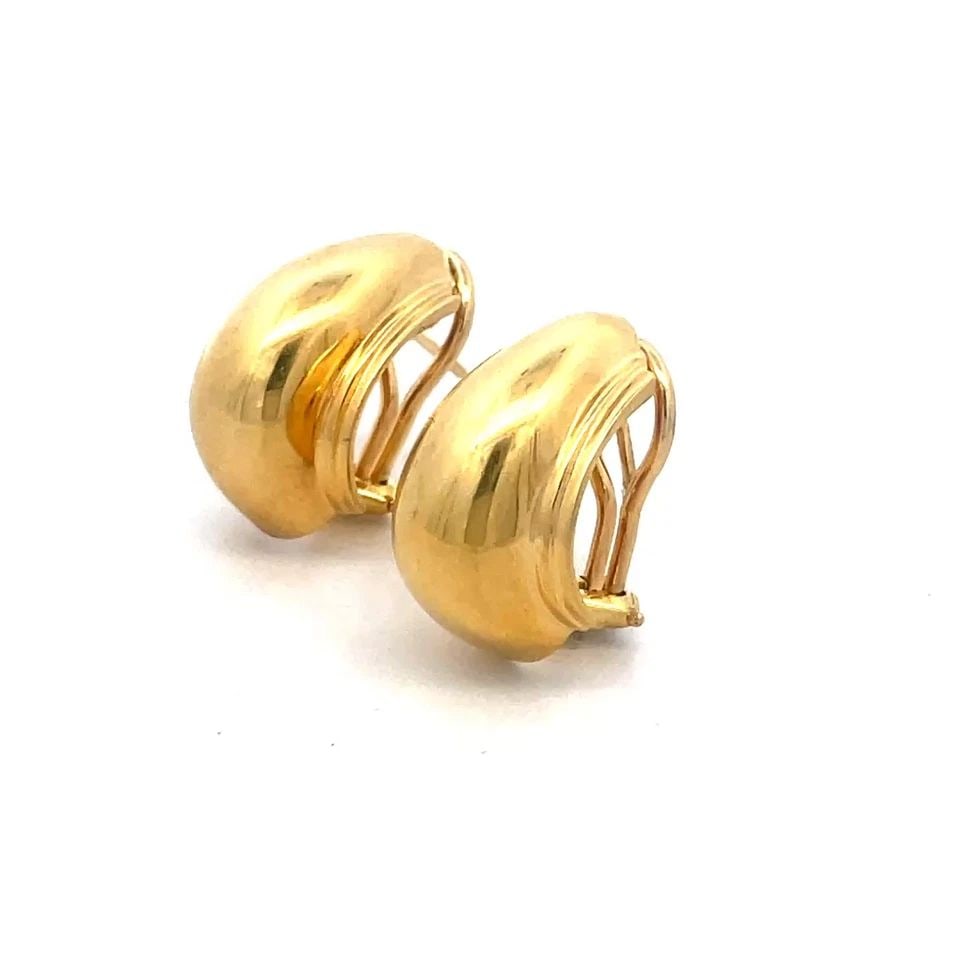 TIFFANY & CO. PICASSO GOLD EARRINGS 18K YELLOW DOME OVAL HUGGIE STYLE: TIFFANY & CO. PICASSO GOLD EARRINGS 18K YELLOW DOME OVAL HUGGIE STYLE The Tiffany & Co. earrings are by designer Paloma Picasso, the pair is a fine piece of jewelry crafted from 18k yellow gold. Featu