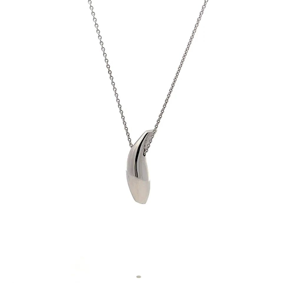 TIFFANY & CO. FRANK GEHRY 18K WHITE GOLD FISH PENDANT & CHAIN: TIFFANY & CO. FRANK GEHRY 18K WHITE GOLD FISH PENDANT & CHAIN This lovely pendant and chain is from Tiffany & Co. by designer Frank Gehry, they are crafted from 18k white gold featuring a free from fi
