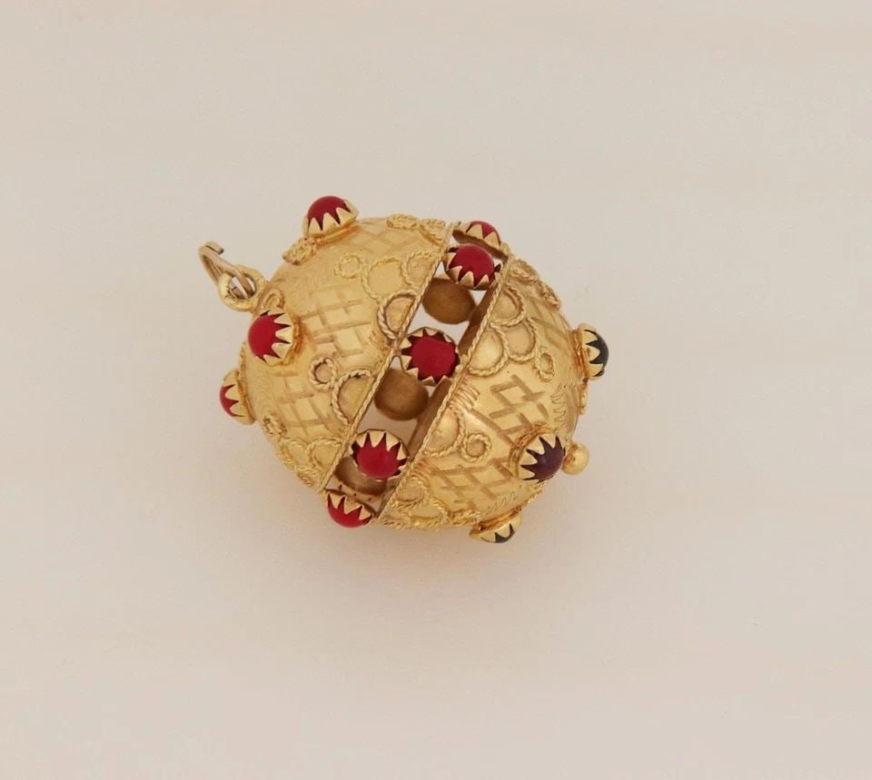 ETRUSCAN CORAL GARNET PENDANT 18K YELLOW GOLD FANCY OPEN STYLE BALL: ETRUSCAN CORAL GARNET PENDANT 18K YELLOW GOLD FANCY OPEN STYLE BALL Etruscan Coral Garnet 18k Yellow Gold Fancy Open Style Ball Pendant Description This is a beautiful open style ball pendant, it is c