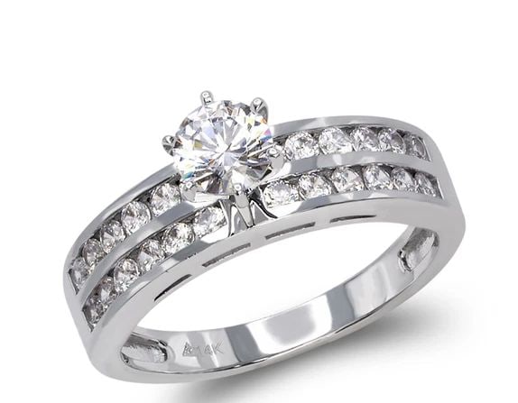NEW 14K WHITE GOLD LADIES FANCY WHITE SOLITAIRE RING: NEW 14K WHITE GOLD LADIES FANCY WHITE SOLITAIRE RING LADIES FANCY WHITE SOLITAIRE RING NEW 14K WHITE GOLD Apx. WIDTH: 5mm Apx. WEIGHT: 3.9g