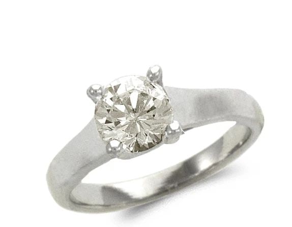 NEW 14K WHITE GOLD LADIES FASHION WHITE SOLITAIRE RING: NEW 14K WHITE GOLD LADIES FASHION WHITE SOLITAIRE RING LADIES FASHION WHITE SOLITAIRE RING NEW 14K WHITE GOLD Apx. WIDTH: 5mm Apx. WEIGHT: 3.6g