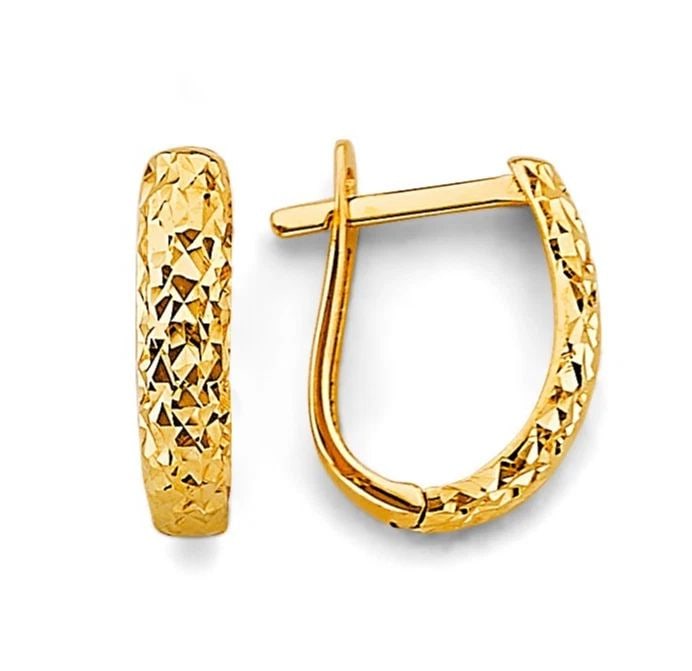 NEW 14K YELLOW GOLD DC HUGGIES EARRINGS: NEW 14K YELLOW GOLD DC HUGGIES EARRINGS DC HUGGIES EARRINGS NEW 14K YELLOW GOLD HEIGHT - 15 mm WIDTH - 12 mm Apx WEIGHT - 2.3 g