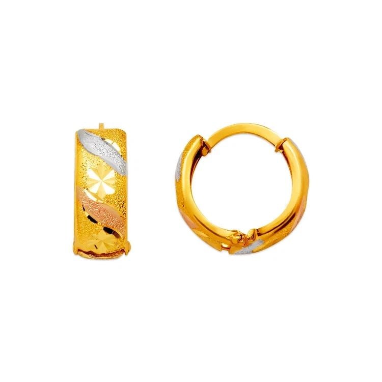 NEW 14K TRICOLOR GOLD D/C HUGGIE EARRINGS: NEW 14K TRICOLOR GOLD D/C HUGGIE EARRINGS D/C HUGGIE EARRINGS NEW 14K TRICOLOR GOLD Width: Approx. 6x17mm Apx WEIGHT: 3g