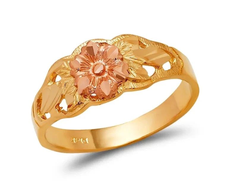NEW 14K TWO TONE GOLD LADIES FLOWER FILIGREE RING: NEW 14K TWO TONE GOLD LADIES FLOWER FILIGREE RING LADIES FLOWER FILIGREE RING NEW 14K TWO TONE GOLD Apx. WIDTH: 8mm Apx. WEIGHT: 2.8g