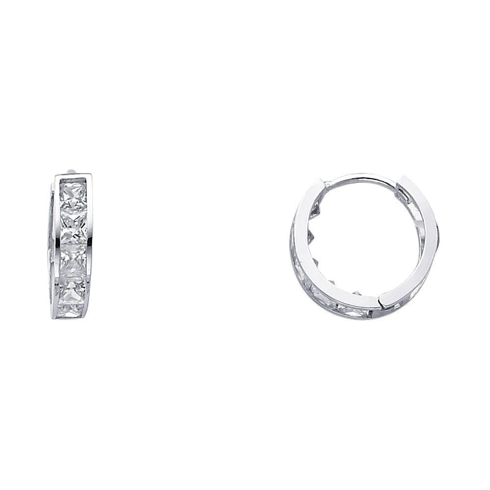 NEW 14K WHITE GOLD HUGGIES EARRINGS: NEW 14K WHITE GOLD HUGGIES EARRINGS HUGGIES EARRINGS NEW 14K WHITE GOLD Height : 15 mm Width : 15 mm Weight : 2.1g
