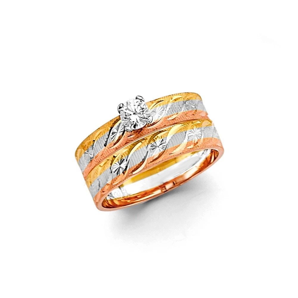 NEW 14K TRI COLOR GOLD LADIES WEDDING BAND: NEW 14K TRI COLOR GOLD LADIES WEDDING BAND LADIES WEDDING BAND NEW 14K TRI COLOR GOLD WIDTH : WEIGHT : 2.4g