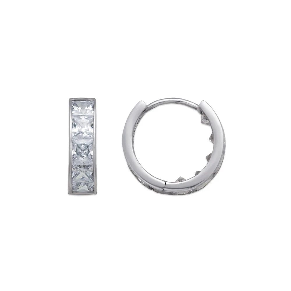 NEW 14K WHITE GOLD 15MM HUGGIE EARRINGS: NEW 14K WHITE GOLD 15MM HUGGIE EARRINGS 15MM HUGGIE EARRINGS NEW 14K WHITE GOLD Width: Approx. 15mm Apx WEIGHT: 2.3g