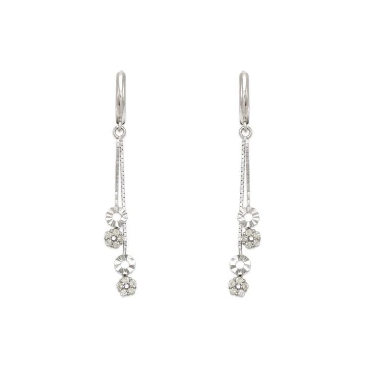 NEW 14K WHITE GOLD FANCY LAYERED CIRCLE DANGLING EARRINGS: NEW 14K WHITE GOLD FANCY LAYERED CIRCLE DANGLING EARRINGS FANCY LAYERED CIRCLE DANGLING EARRINGS NEW 14K WHITE GOLD Width: Approx. 12x50mm Apx WEIGHT: 2.1g