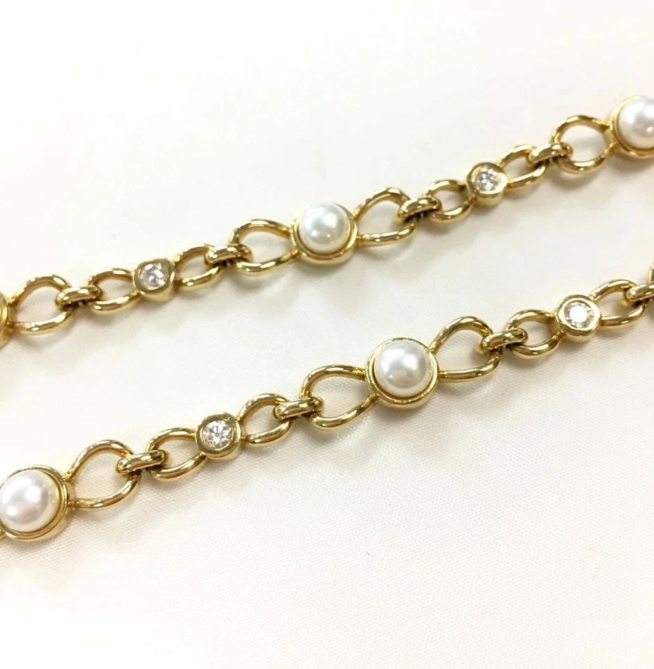 TIFFANY & CO. 18K YELLOW GOLD NECKLACE, PEARLS, 1.00CTS OF DIAMONDS ( 16 INCH ): TIFFANY & CO. 18K YELLOW GOLD NECKLACE WITH PEARLS AND DIAMONDS Tiffany & Co. 18k Yellow Gold Necklace with pearls and diamonds You are bidding on a Tiffany & Co. 18k Yellow Gold Pearl Diamonds, Linke