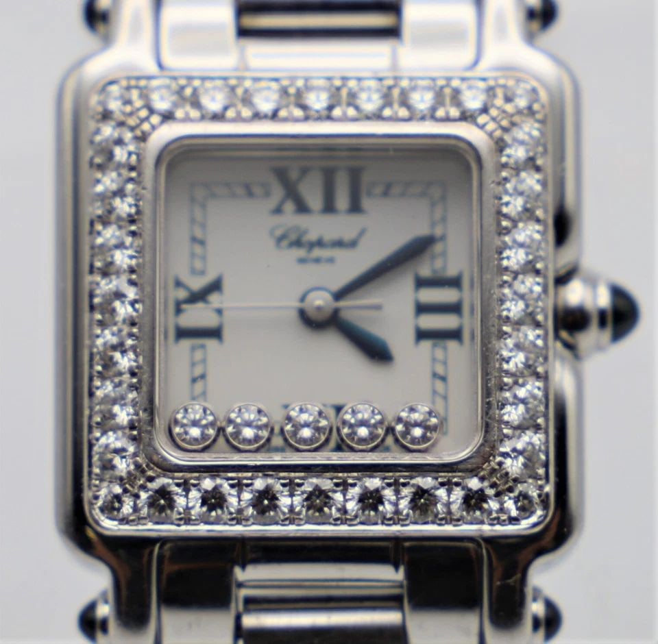 WOMAN'S CHOPARD HAPPY SPORT DIAMOND BEZEL WATCH STAINLESS STEEL 8892 23MM CASE: WOMAN'S CHOPARD HAPPY SPORT DIAMOND BEZEL WATCH STAINLESS STEEL 8892 23MM CASE Woman's Chopard Happy Sport Diamond Bezel Watch Stainless Steel 8892 You are bidding on a Woman's Chopard Happy Sport Dia