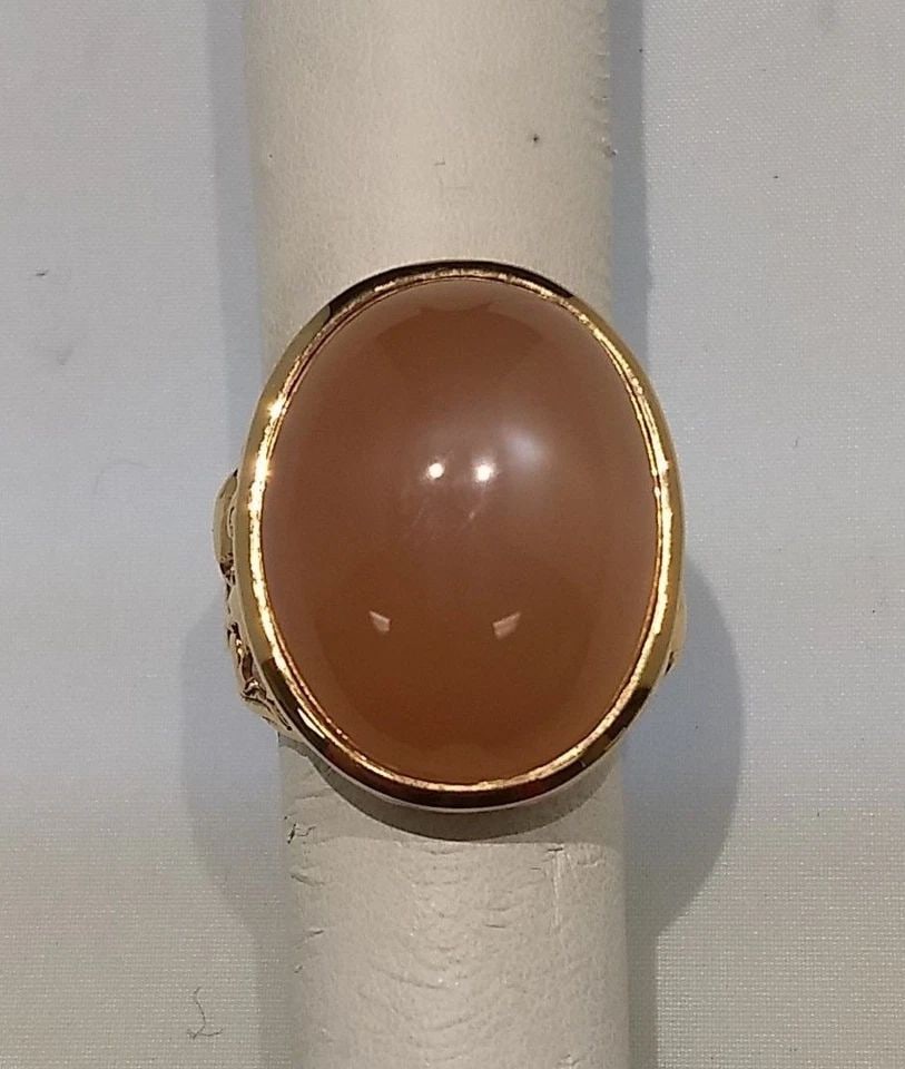 18K GOLD RING, MORAGLIONE MOON STONE, 0.27CTW DIAMOND (SIZE 7.25 ) 21 GRAM: MORAGLIONE 18K MOONSTONE AND DIAMOND RING SIZE: 7.25 Moraglione 18k Moonstone and Diamond Ring You are bidding on a new Moraglione 18k Gold Moonstone and Diamond ring. The ring is 18k yellow gold. The