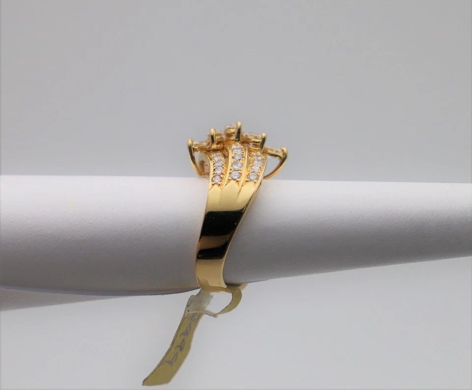 UGEM 18K GOLD WAVE STYLE RING, 1.5CTS NATURAL DIAMONDS ( SIZE: 6.5 ) 7.8 GRAM: UGEM 18K GOLD THREE WAVE STYLE RING WITH 1.5CTS DIAMONDS (SIZE: 6.5) UGEM 18k Gold Three Wave style Ring with 1.5cts Diamonds You are bidding on a UGEM 18k Gold Three Wave style Ring with 1.5cts Diamo