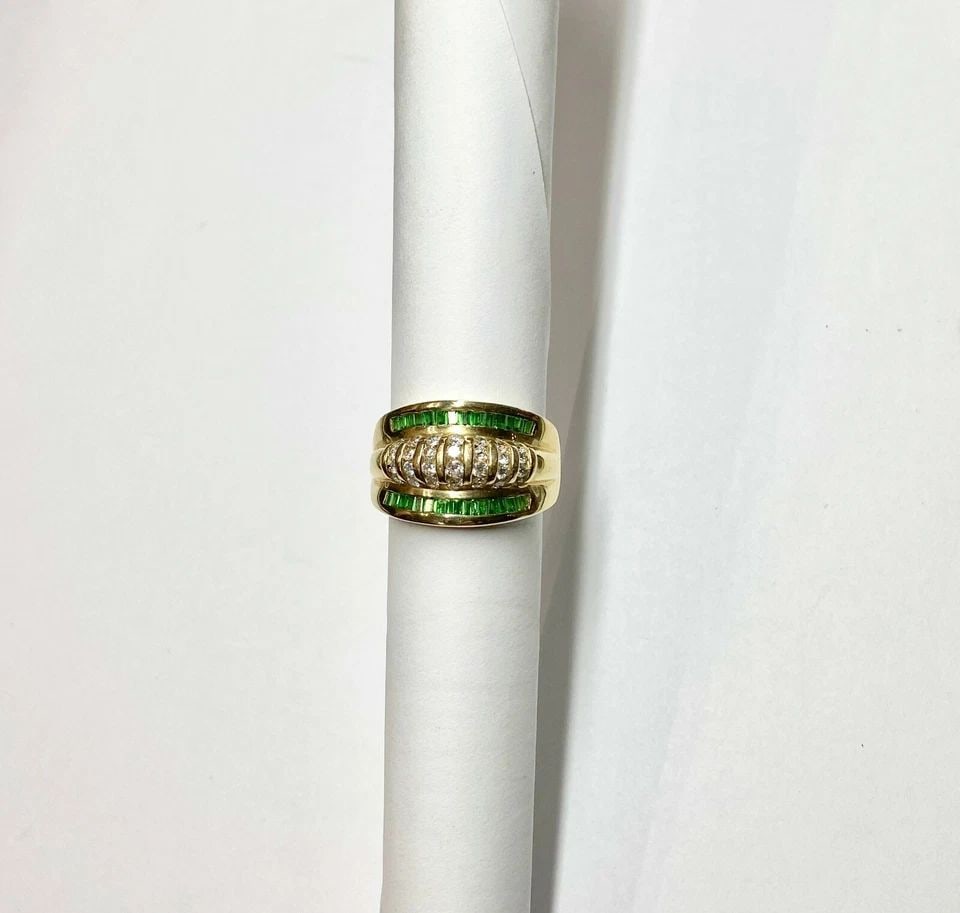 14K YELLOW GOLD RING WITH DIAMONDS AND TSAVORITE GARNET ( SIZE: 8 ) 9.7G (1 of 2)