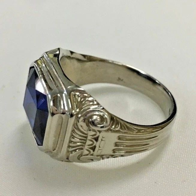14K WHITE GOLD RING WITH LAB-CREATED SAPPHIRE ( SIZE: 8.5 ) 9.6G (1 of 2)