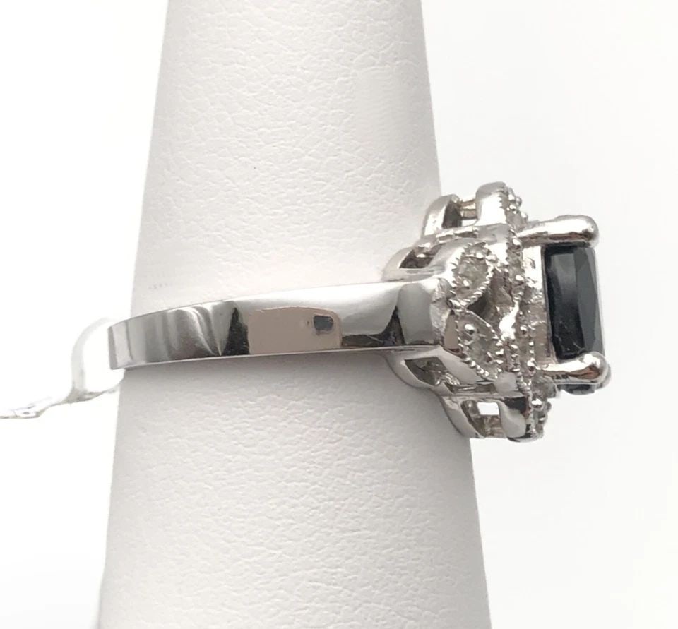 14K WHITE GOLD RING SET WITH 2.6CT NATURAL SAPPHIRE AND 0.16CTS DIAMONDS: 14K WHITE GOLD RING SET WITH 2.6CT NATURAL SAPPHIRE AND 0.16CTS DIAMONDS 14k White Gold Ring set with center Natural Sapphire and 0.16cts of Diamonds You are bidding on a 14k White Gold Ring set with 