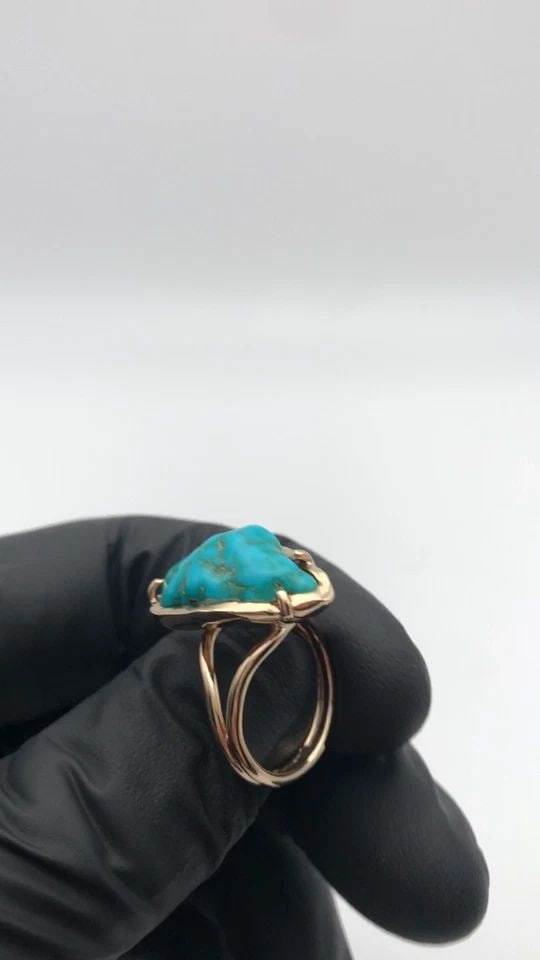 14K YELLOW GOLD RING WITH NATURAL TURQUOISE (SIZE: 4.5) 9.1 GRAMS (1 of 2)