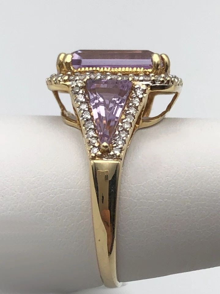 14K GOLD RING SET WITH AMETHYST AND 0.35CTS OF DIAMONDS SIZE: 10 5.7G (1 of 2)