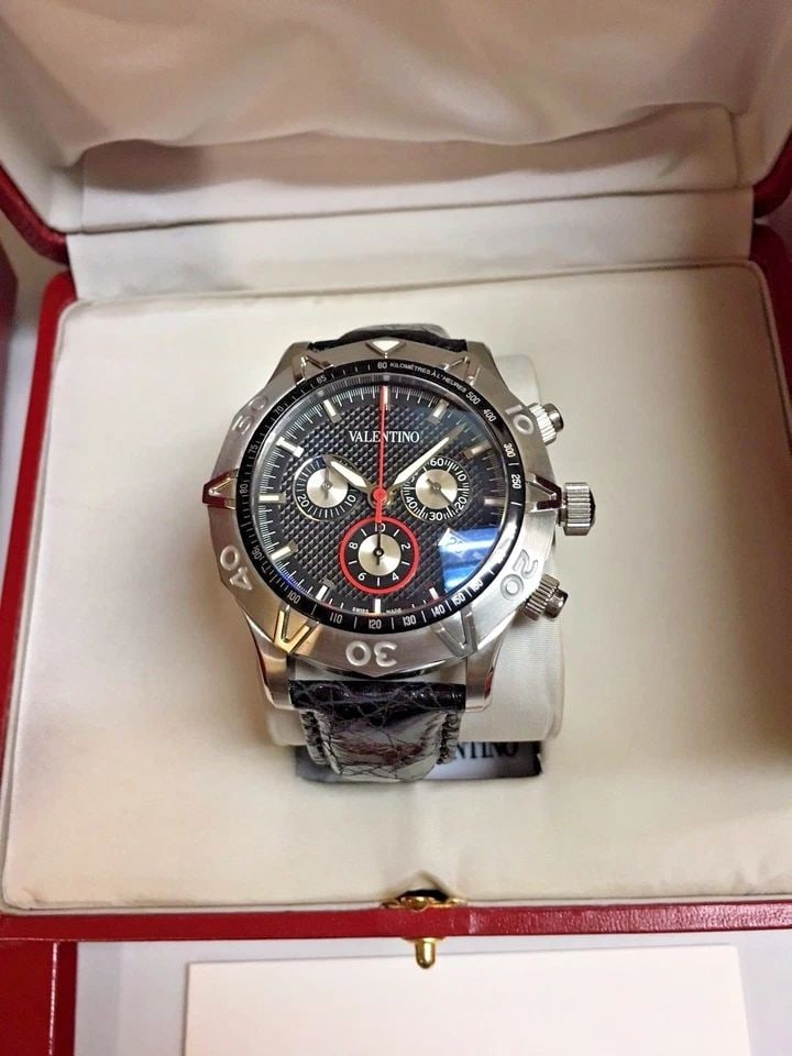 NEW!! MEN'S VALENTINO WITH CROCODILE LEATHER BAND WITH BOX, PAPERS AND TAGS (1 of 2)