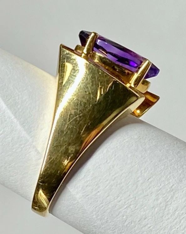 14K GOLD RING WITH 11X6MM MARQUISE AMETHYST (SIZE 6.25) 5 GRAMS (1 of 2)