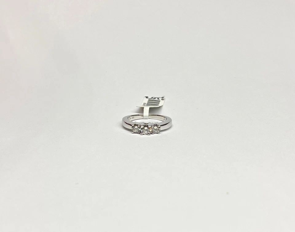 NEW 14K WHITE GOLD 3 STONE RING WITH 3/4CT DIAMONDS (SIZE 7) 4.1 GRAMS (1 of 2)