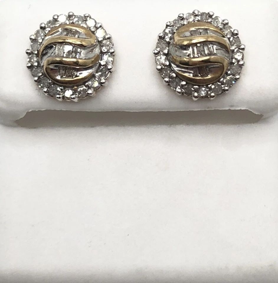 10K GOLD ROUND FLORAL EARRINGS WITH 1.00CTW NATURAL DIAMONDS 4.3 GRAMS: 10K YELLOW GOLD ROUND FLORAL EARRINGS WITH 1CTTW DIAMONDS 10k Yellow Gold Round Floral Earrings with 1cttw Diamonds You are bidding on a 10k Yellow Gold Round Floral Earrings with 1cttw Diamonds. The 