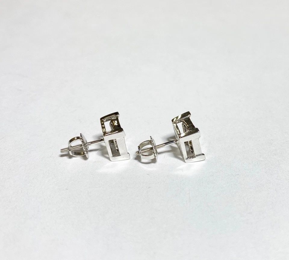 NEW 14K WHITE GOLD SQUARE EARRINGS WITH 1.10CTW BLACK/YELLOW DIAMONDS 2.7 GRAMS: 14K WHITE GOLD SQUARE EARRINGS WITH 1.10CTS BLACK AND YELLOW DIAMONDS 14k White Gold Square Earrings with 1.10CTS Black and Yellow Diamonds You are bidding on a new with tags 14k White Gold Square Ear