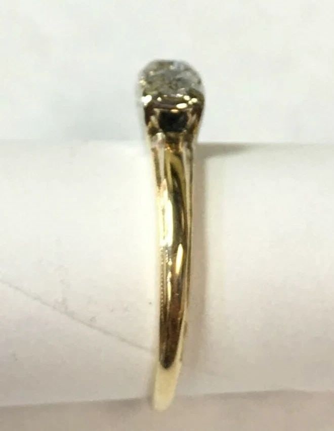 14K YELLOW GOLD RING WITH 0.50CTW OLD EURO CUT DIAMONDS (SIZE 5.25) 2.5 GRAM: 14k Yellow Gold Ring with 0.50cts of Diamonds You are bidding on a Woman's 14k Yellow Gold Ring with Three Diamonds. The ring has some marks and scratches on it from being worn and used. Ring has been