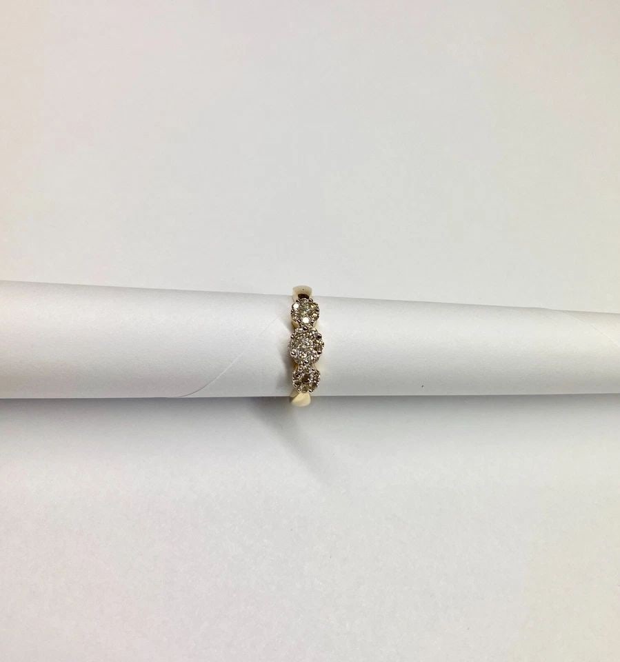NEW 14K YELLOW GOLD RING, 0.50CTW DIAMONDS IN FLOWER SETTING (SIZE 7) 3.4G: WOMEN'S 14K YELLOW GOLD RING AND 0.50CT DIAMONDS IN FLOWER SETTING Women's 14k Yellow Gold Ring and 0.50ct Diamonds in Flower Setting (Size 7) You are bidding on a new with tags Women's 14k Yellow Gol