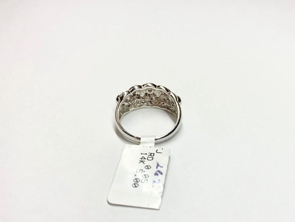 NEW 14K WHITE GOLD RING UNIQUE UPPER DESIGN WITH 0.05CTW DIAMONDS (SIZE 7) 4.4G (1 of 2)