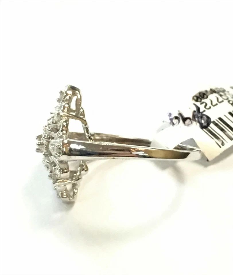NEW 14K WHITE GOLD CLUSTER STYLE RING WITH 0.25CTW DIAMONDS (SIZE 6.75) 4.2 GRAM (1 of 2)