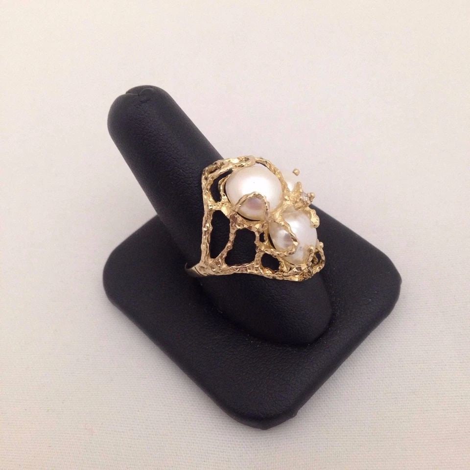 10K GOLD 3 PEARL RING WITH SINGLE DIAMOND ( SIZE: 7.2 ) 5.6G (1 of 2)