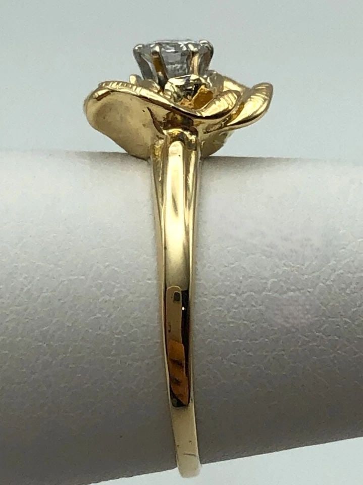 14K YELLOW GOLD, FLOWER ROSE RING WITH 0.20CT VS1 NATURAL DIAMOND (SIZE 6) 2.6G (1 of 2)