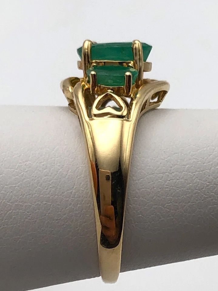 14K GOLD RING WITH 3 OVAL CUT NATURAL EMERALDS 1.55CTW (SIZE 7) 3.1G (1 of 2)