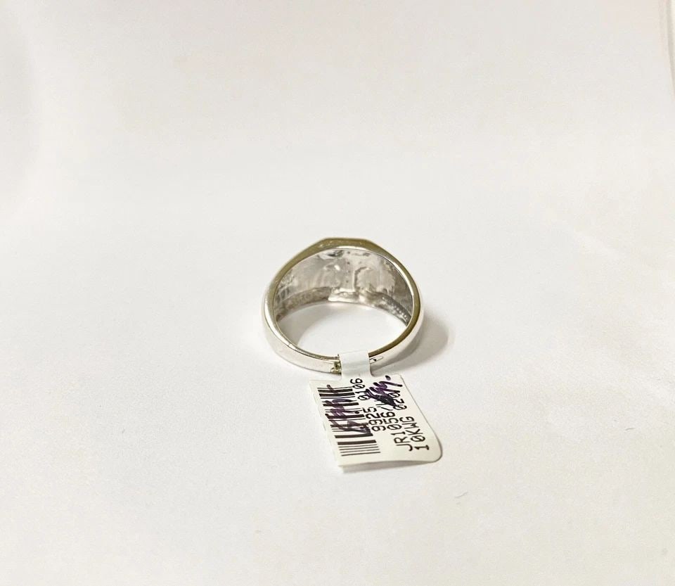 NEW 10K WHITE GOLD CROSS RING WITH 0.03CTW DIAMONDS (SIZE 10) 4.9 GRAM: 10K WHITE GOLD MEN'S RING WITH CROSS DESIGN AND 0.03CT DIAMONDS (SIZE 10) NWT 10k White Gold Men's Ring with Cross Design and 0.03ct Diamonds (Size 10) NWT You are bidding on a new with tags 10k White
