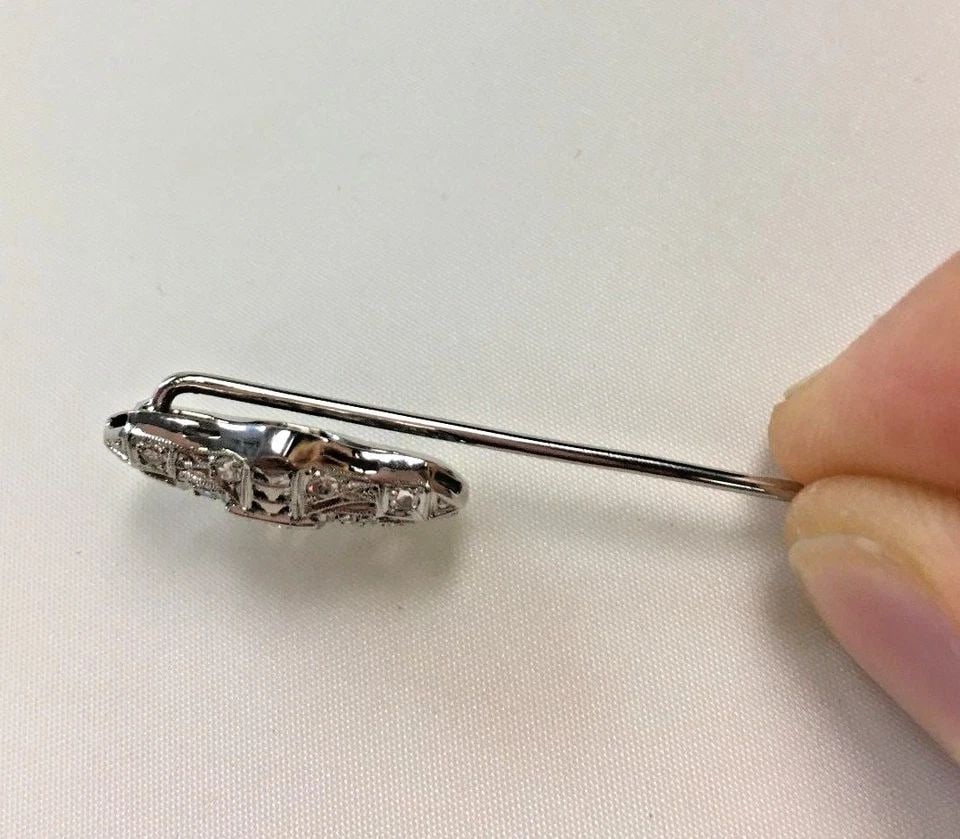 18K WHITE GOLD STICK PIN WITH 0.15CTS OF DIAMONDS ( 2.6G ) (1 of 2)